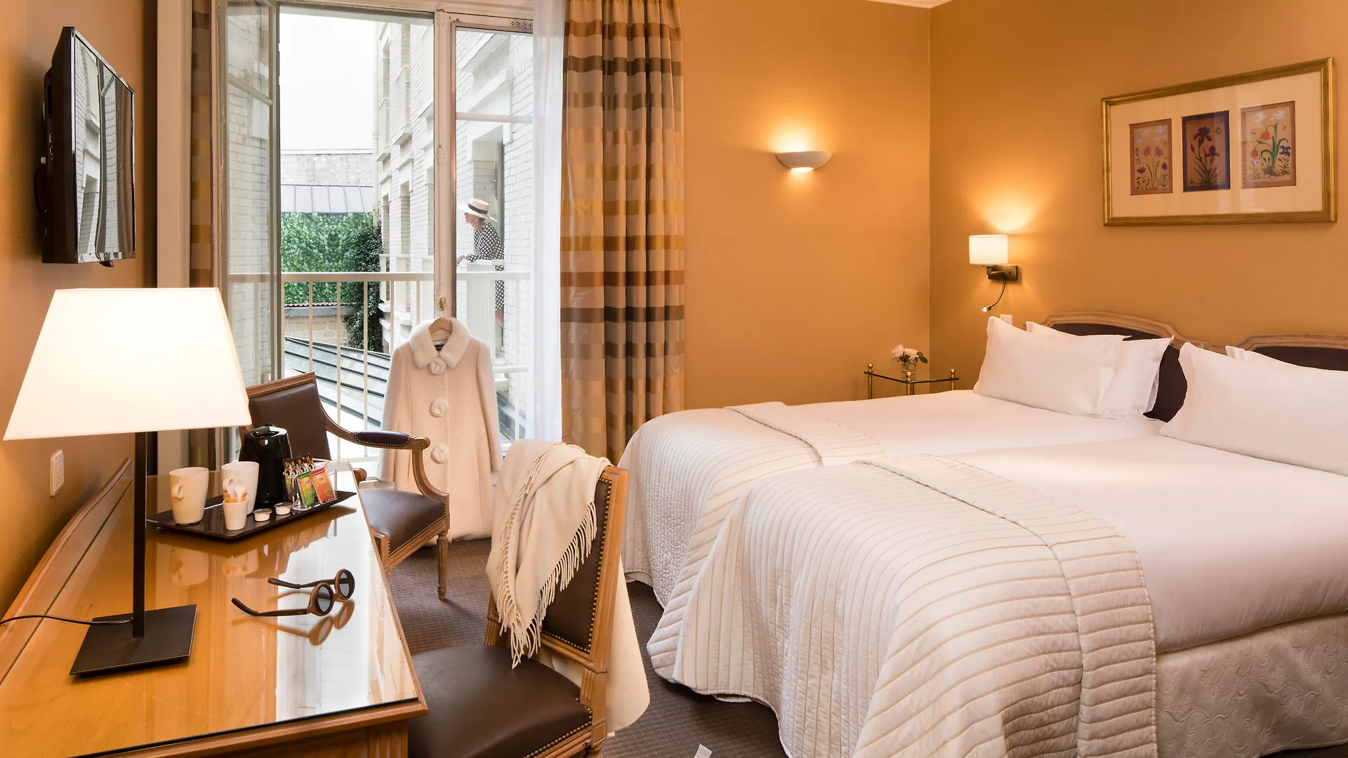 Le Littré Hotel